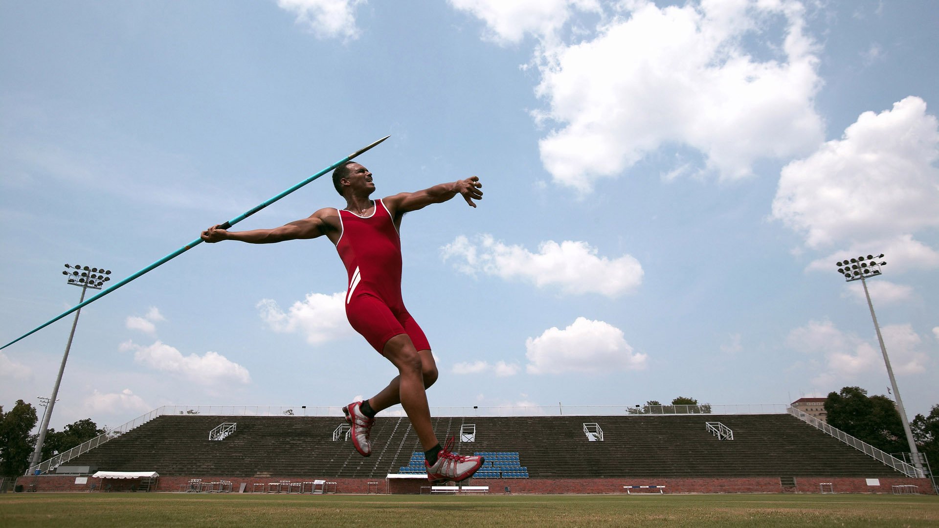 【训练秘笈】奥沙利文：高效提升击球精准度的方法，奥沙利文教学握杆