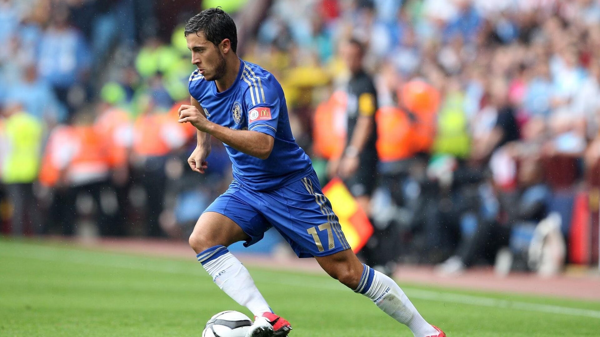 开云网址入口-托桑·埃夫布奥姆万在NBA常规赛中取得生涯新高，埃托奥 布冯